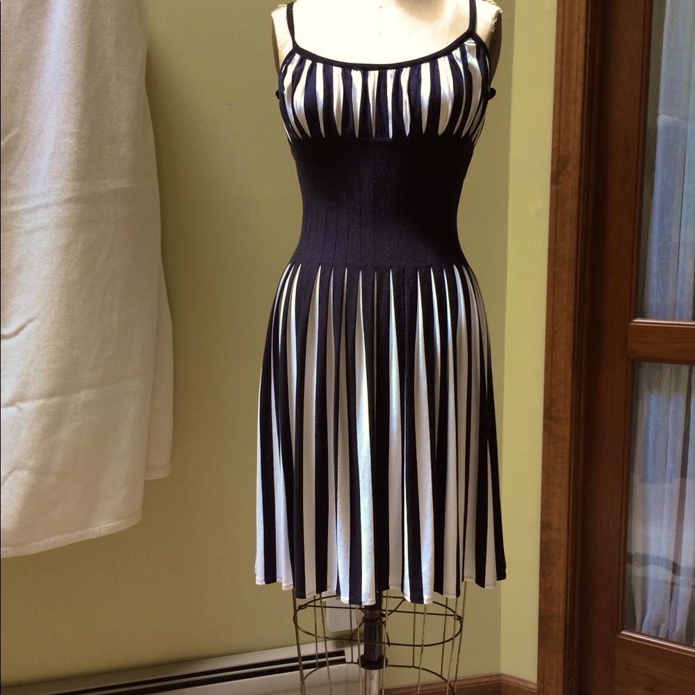 Joseph Ribkoff shapely stretch cotton dress